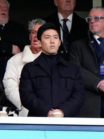 日本－スコットランド戦に訪れた遠藤（共同）