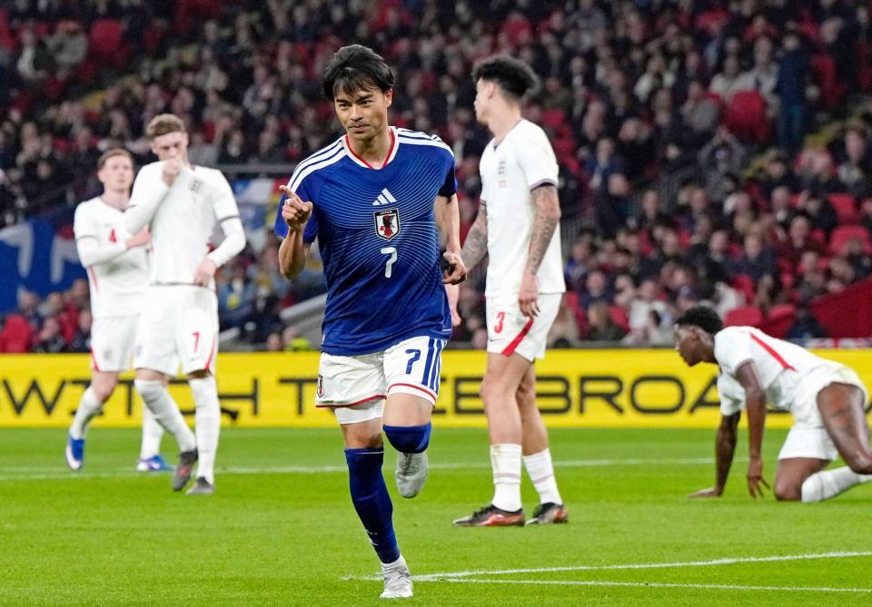 　サッカー国際親善試合のイングランド戦の前半、決勝ゴールを決めた三笘薫＝３月３１日、ロンドンのウェンブリー競技場（共同）