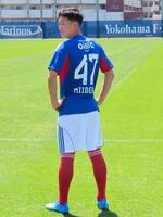 クラブ史上最年少となる１６歳０日でプロ契約を締結した横浜ＭのＭＦ三井寺眞