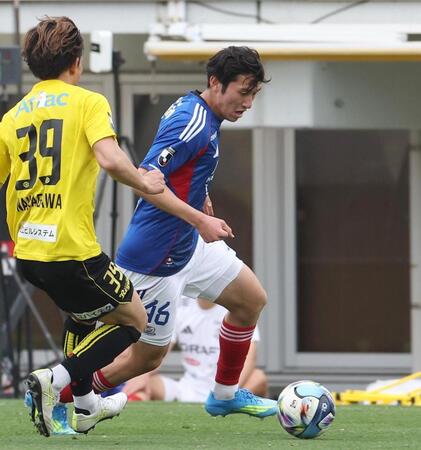 後半、突破をはかる浅田（撮影・佐々木彰尚）