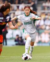 大宮－日テレ東京Ｖ　前半、攻め込む日テレ東京Ｖ・真城