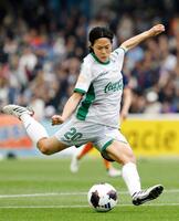 後半、ゴールを決める日テレ東京Ｖ・小林