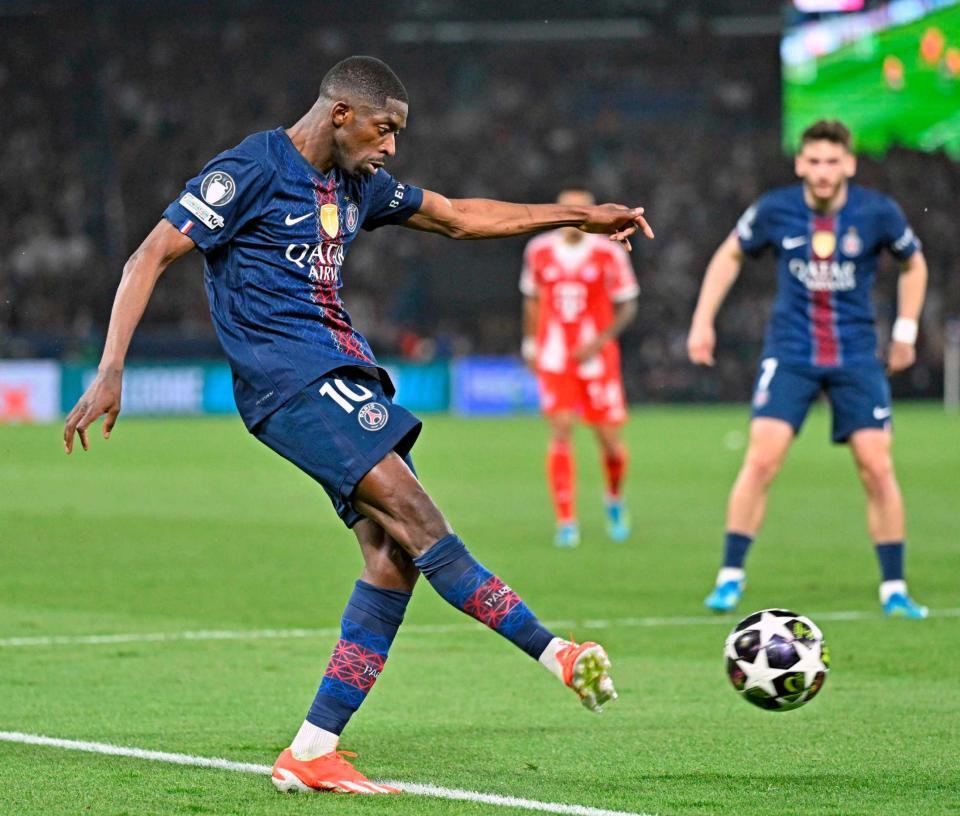 　ゴールを決めるパリ・サンジェルマンのデンベレ（ゲッティ＝共同）