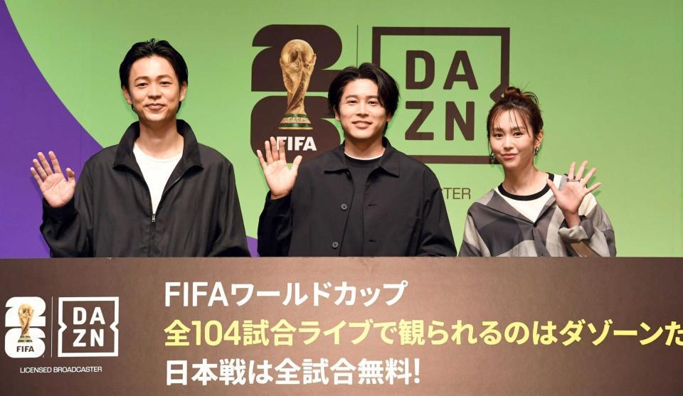 　ドリームリーダーを担う内田篤人氏（中央）とアンバサダーを務める成田凌（左）と桐谷美玲（右）＝撮影・佐藤厚
