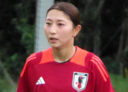 塩越柚歩