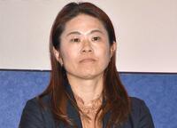 元なでしこ代表・鮫島彩さんが黒ニット衣装で美貌披露 「WEリーグ