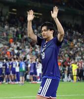 遠藤航所属のリバプール「Wataru♥」と投稿 背番号6の日本代表