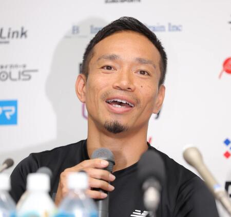 「日本代表を目指す」と語る長友佑都（撮影・吉澤敬太）