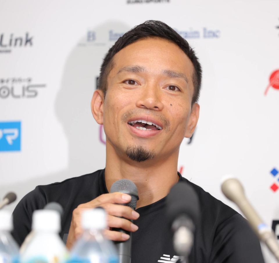 「日本代表を目指す」と語る長友佑都（撮影・吉澤敬太）
