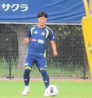 次節の清水戦に向けて練習を行った横浜ＭのＭＦ三井寺真