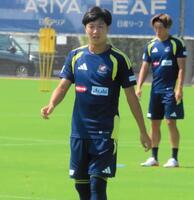 天皇杯２回戦福島戦に向けて調整した横浜ＭのＭＦ三井寺真