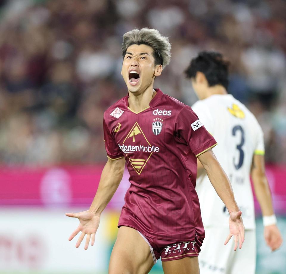 後半、ＰＫで先制ゴールを決め、ほえる大迫勇也（撮影・中田匡峻）