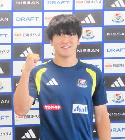 　日本代表選出を受け会見に臨んだ横浜Ｍ・谷村
