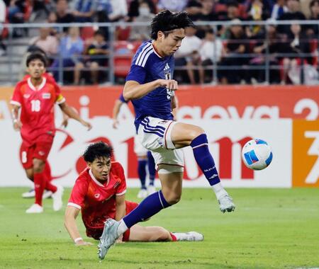 日本－タイ　前半、ゴールを狙う道脇