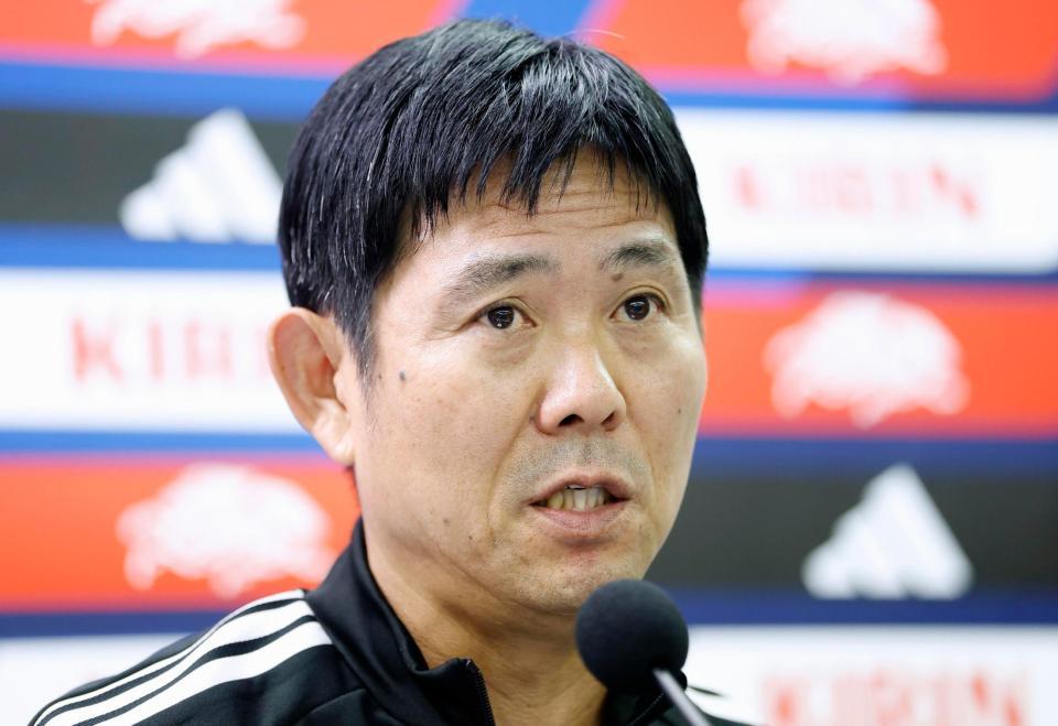 ウルグアイ戦を前に記者会見する森保監督