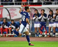 日本－ウルグアイ　前半、ゴールを決め喜ぶ松木