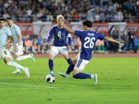 後半、勝ち越しゴールを決める塩貝