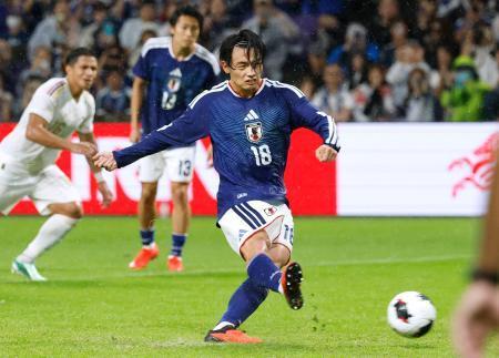 　日本-ベネズエラ　試合終了間際、決勝ＰＫを決める上田＝エディオンピースウイング広島