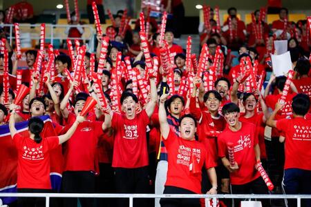 日本戦に駆けつけた北朝鮮サポーター