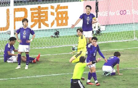 日本－韓国　後半、先制ゴールを許した日本代表