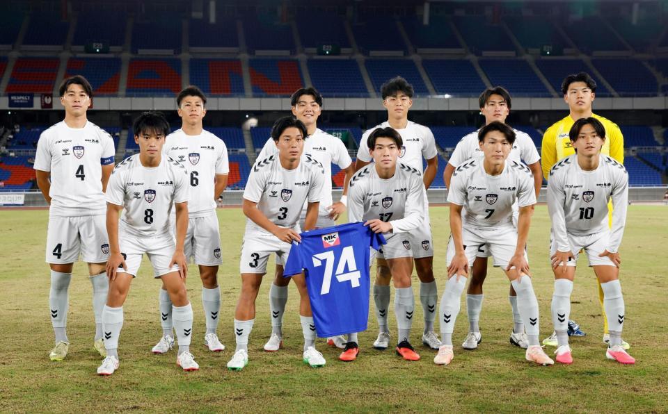 横浜Ｍ戦に臨む京産大イレブン