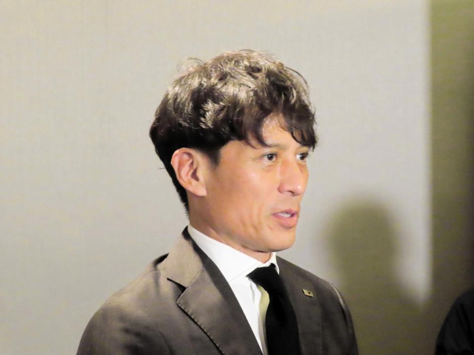 都内で取材に応じた日本サッカー協会の宮本恒靖会長
