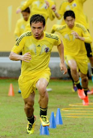 長友 先手攻撃を宣言 なめられない 日本代表バックナンバー サッカー デイリースポーツ Online 長友 先手攻撃を宣言 なめられない 日本代表バックナンバー サッカー デイリースポーツ Online