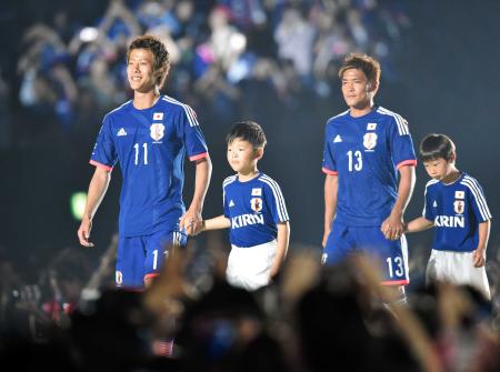 柿谷 １１番 キング カズ魂継承だ 日本代表バックナンバー サッカー デイリースポーツ Online