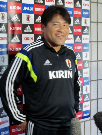 　Ｕ-２１サッカー日本代表監督の手倉森監督