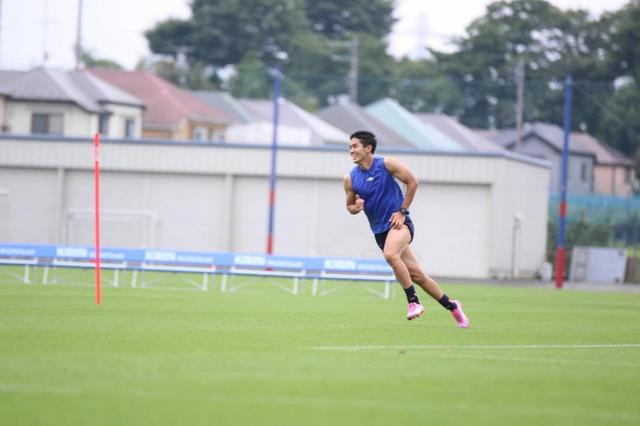 武藤がドイツ出発前に 原点 で練習 日本代表バックナンバー サッカー デイリースポーツ Online