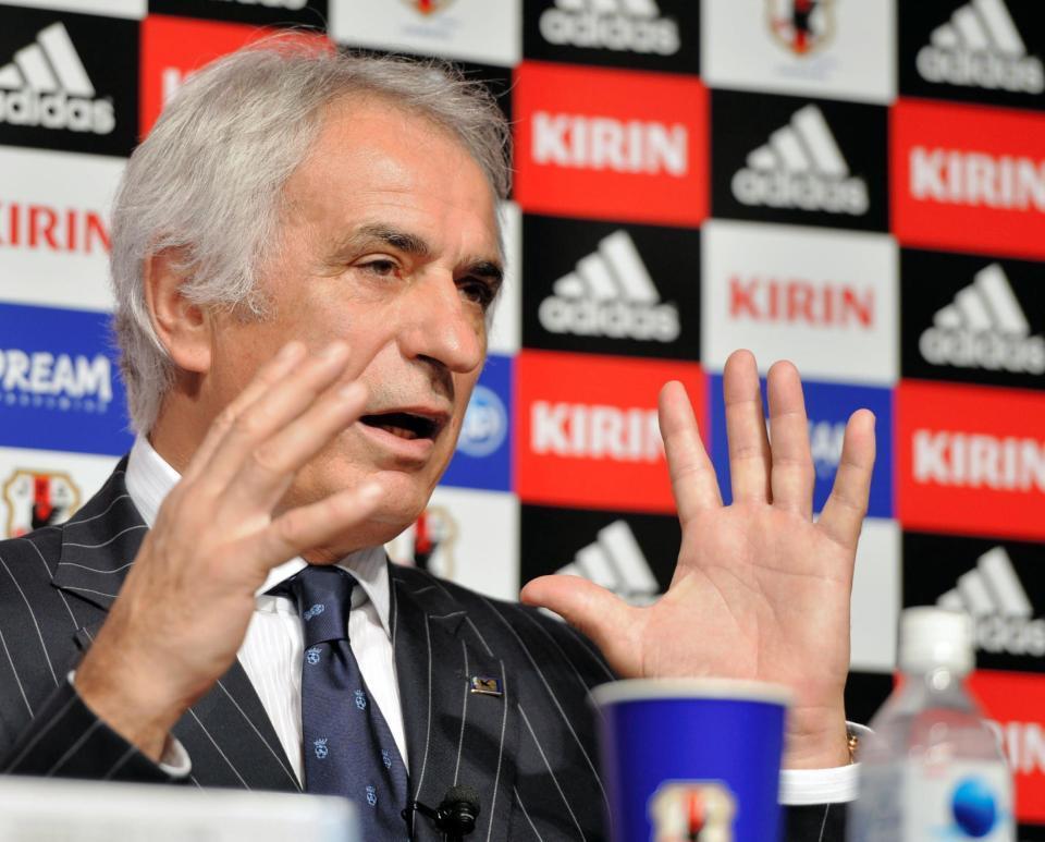 会見するハリルホジッチ監督＝ＪＦＡハウス（撮影・田村亮介）