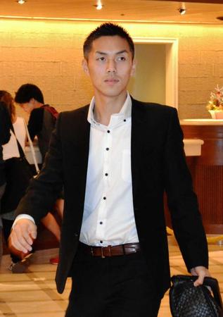 　石垣島合宿のため、宿舎に集合したＵ－２２日本代表・久保裕也