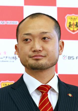 　会見する石原監督