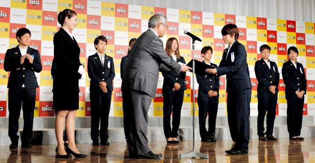 なでしこに特別ボーナス　Ｗ杯準優勝で