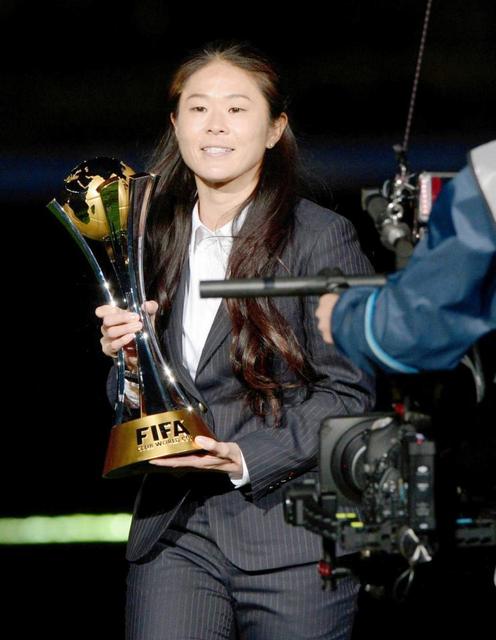 今季で引退の澤がプレゼンター