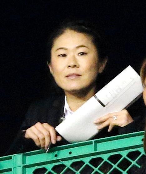 観戦する澤穂希さん