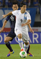 　手術を終えたルイス・スアレスはＷ杯出場に意欲を見せている