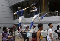 　人気漫画「キャプテン翼」の像＝７日、香港（ＡＰ＝共同）