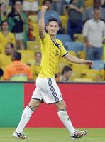 　コロンビア-ウルグアイ　後半、２点目のゴールを決め喜ぶコロンビアのロドリゲス＝リオデジャネイロ（共同）