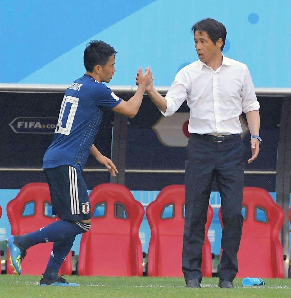 日本が先制 香川真司がｐｋでｗ杯初得点 エリア内のハンドでコロンビア１人退場 サッカーｗ杯ニュース サッカーｗ杯 デイリースポーツ Online