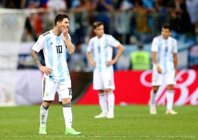 アルゼンチン紙、Ｗ杯敗退危機に辛辣「魂はなく」、「メッシ失望の日」