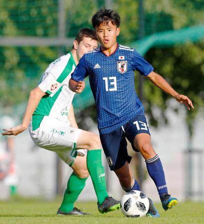 　ルビンＵ－１９チームとの練習試合に出場した久保＝２２日（共同）