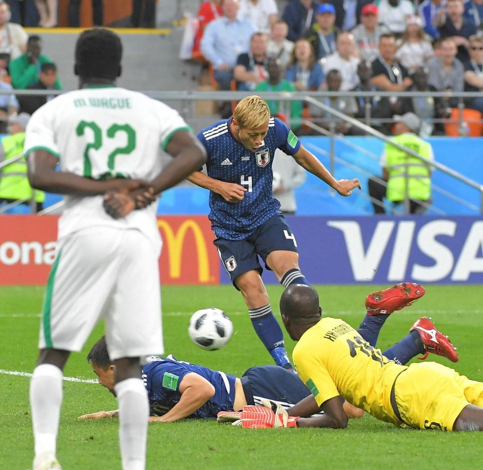 　後半、本田が同点ゴールを決める（撮影・堀内翔）