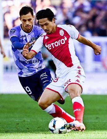 南野がアシストフランス１部リーグ