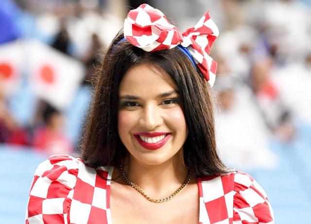 クロアチア美女サポ　準決煽る「アルゼンチンは何発受け取る？」敵サポ「涙流れるからティッシュ準備を」