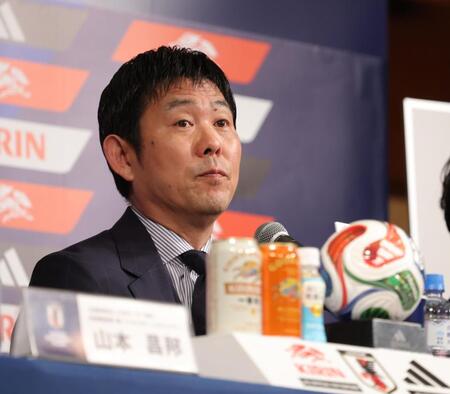 会見で質問に答える日本代表・森保一監督（撮影・西岡正）
