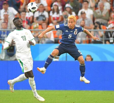 　１８年ロシア　大会前に金髪に染めて話題を呼び、全４試合フル出場。１次リーグ第２戦のセネガル戦では乾の同点ゴールをアシストするなど１６強に貢献。