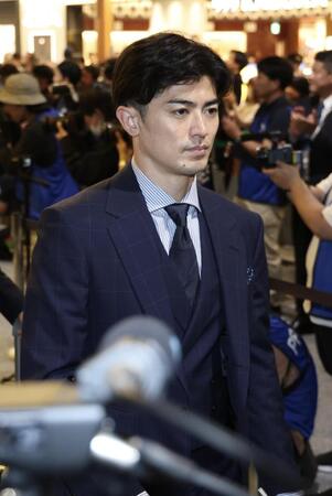 Ｗ杯に向け出発する谷口彰悟（撮影・伊藤笙子）