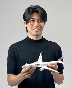 　日本航空がパートナーシップ契約を発表した中村敬斗（株式会社ＳＵＮＬＯＧＵＥ提供）