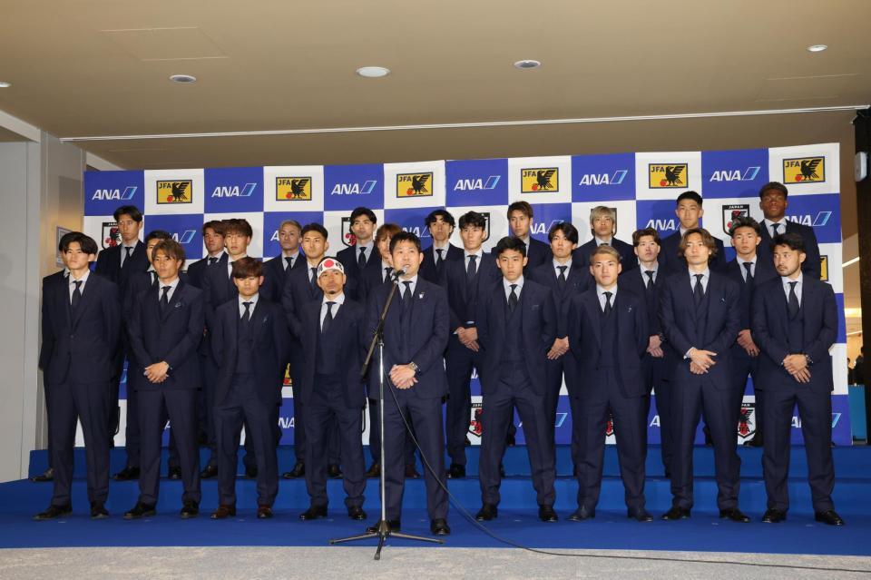 出発セレモニーに参加したサッカー日本代表（撮影・伊藤笙子）